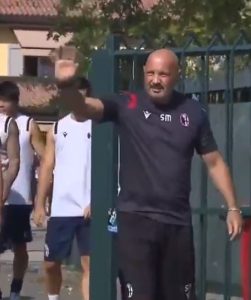 MIHA MAJSTOR DOBRE ZABAVE: Postigao koš nogom! (VIDEO)