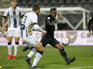 UZBUNA U PARTIZANU: Fudbaler Šarlroa zaražen korona virusom!