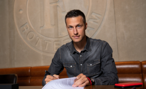 PONOVO U CRVENO-BELOM DRESU: Ugovor je potpisan – Uroš Spajić ima novi klub!