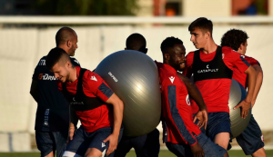 PRIJATNO IZNENAĐENJE ZA CRVENO-BELE: Neočekivana poseta na pripremama srpskog šampiona, pogledajte ko je u pitanju! (FOTO)