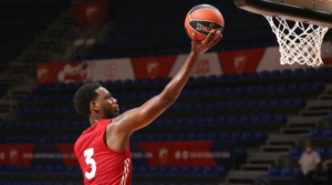 KK CRVENA ZVEZDA OSTVARILA PRVU POBEDU U SEZONI: Lojd ‘cepao’ mreže