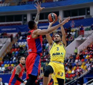 VELIKO IZNENAĐENJE U EVROLIGI: Alba slavila u Moskvi i nanela šokantan poraz CSKA (VIDEO)