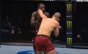 PREDSTAVIO SE U NAJBOLJEM SVETLU: Srpski MMA fajter ‘zgazio’ tarantulu na svom debiju u UFC-u! (VIDEO)