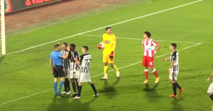 NAKON PENALA ZA ZVEZDU, CRNO-BELA LOŽA JE ‘GORELA’: Objavljen snimak na kojem se čuju rafalne psovke čelnika Partizana! (VIDEO)