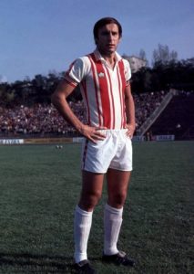 BIRA SE NAJBOLJI TIM U ISTORIJI FUDBALA: Legenda Crvene zvezde u elitnom društvu!