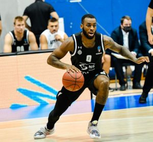 PARTIZAN ‘RAZBIO’ VENECIJU: Brutalno drugo poluvreme crno-belih za prvu pobedu u sezoni! (VIDEO)