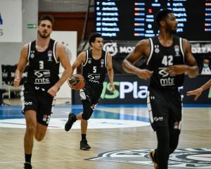 NOVE NEVOLJE ZA PARTIZAN: Košarkaš crno-belih zbog povrede odsustvuje tri nedelje sa terena!