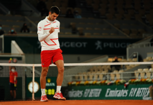 SJAJNE VESTI ZA LJUBITELJE TENISA: Novaka će danas moći da gleda cela Srbija, evo u koliko sati Nole igra meč trećeg kola RG!