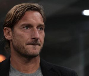 FRANČESKO TOTI EMOTIVNO ‘SLOMLJEN’: ‘Princ Rima’ skrhan nakon smrti oca (FOTO)