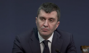 OGLASILO SE MINISTARSTVO: Zoran Đorđević žestoko osudio Vuletića – ‘Ovakvo ponašanje je nedopustivo, profesor treba da se stidi!’