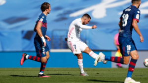 ZAPUŠIO USTA KRITIČARIMA: Azarov povratak na spektakularan način – Zidan napravio svih pet izmena, a Jović ponovo nije dobio šansu! (VIDEO)