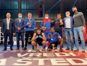 ODRŽANA 63. ‘ZLATNA RUKAVICA’: Sombor video bokserski spektakl, koji je protekao u znaku reprezentacije Srbije i Abasova