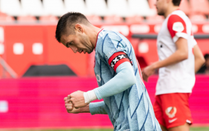 VELIKA ČAST ZA SRBINA: Navijači Ajaksa rekli svoje, Tadić je u društvu Bergkampa, Rajkarda, Snajdera…