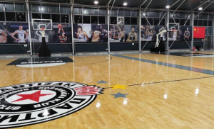 KINEZI ĆE TRENIRATI PO SISTEMU KOJI JE STVORIO BROJNE ASOVE: KK Partizan otvorio svoj košarkaški centar u Pekingu!