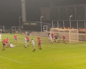 MAJSTORIJA: Fudbaler Lingbija postigao gol kakav se retko viđa! (VIDEO)