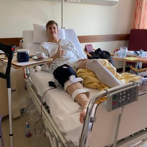 SLEDI OPORAVAK: Najmlađi prvotimac KK Partizan uspešno operisan