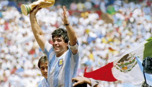 ZA MARADONIN DRES TRAŽI PRAVO BOGATSTVO: Englez je rešio da proda ‘desetku’ legendarnog Argentinca!