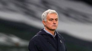 MURINJO VEOMA LJUT! Portugalac ironičan i nezadovoljan, odložen meč Premijer lige! (VIDEO)