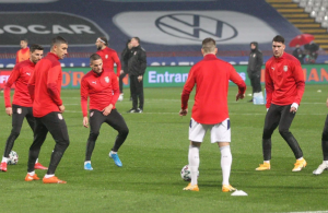 ‘ORLOVI’ NE MOGU DA SE SASTAVE: Bleda igra naše reprezentacije u prvom poluvremenu, bez pravih šansi!