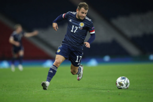 TEŽAK UDARAC ZA ŠKOTE: Jedan od najvažnijih fudbalera propušta meč sa Srbijom!