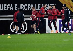 MILIJAŠ CENTRIRAO, A STANKOVIĆ RUTINSKI POGAĐAO: Crveno-beli odradili poslednji trening pred duel sa Gentom! (FOTO)