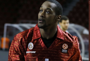 EKSKLUZIVNI RAZGOVOR ZA HOTSPORT SA AMERIČKIM KOŠARKAŠEM: Bivši igrač Galatasaraja i Himkija o karijeri i ambicijama za nastavak sezone! (VIDEO)