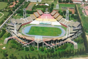 KAO DA JE SASTAVLJEN OD LEGO KOCKICA: Da li je ovo najčudniji ili najružniji stadion – trebalo je da bude čudo arhitekture, a ispao je veliki promašaj (VIDEO)