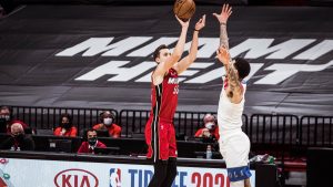 MAJAMI NA KRILIMA ROBINSONA I DRAGIĆA NADIGRAO PELIKANSE: Zajon i Ingram nemoćni protiv Hita! (VIDEO)