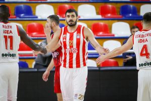 ‘RAFALNA PALJBA’ ZVEZDE ZA UBEDLJIVU POBEDU: Crveno-beli trojkama ‘razbili’ FMP