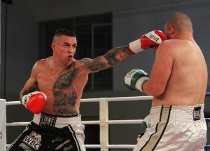 ODRŽANA PROFI BOKS REVIJA NA DORĆOLU: Srpski vatrogasac nokautirao policajca iz BiH!