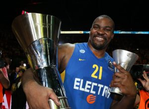 ‘DELIJE’ SU OD NJEGA MNOGO OČEKIVALE: Grčki košarkaš i osvajač Evrolige završio karijeru! (VIDEO)