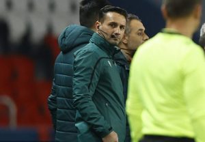 SUDIJA ZBOG KOG JE PREKINUT MEČ LIGE ŠAMPIONA HTEO DA SE UBIJE: Otkriveni detalji iz burne prošlosti rumunskog arbitra!