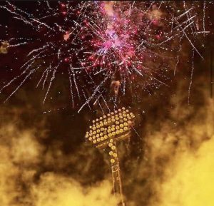 BAKLJADA I VATROMET CRNO-BELIH: Navijači Partizana proslavili 50. rođendan! (VIDEO)