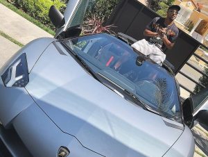 ČISTOM SREĆOM IZBEGNUTA VELIKA TRAGEDIJA: As Premijer lige napravio sudar i uništio zver od preko 300 hiljada evra – slike sa lica mesta deluju jezivo (FOTO)