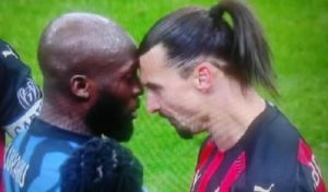 UMALO TOTALNI HAOS! Ibrahimović udario glavom Lukakua, jedva sprečena opšta tuča! (VIDEO)