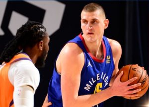 NIKOLA JOKIĆ JE IGRAČ NEDELJE NA ZAPADU: Prvi put ove sezone dobio je ovo prestižno priznanje! (FOTO)