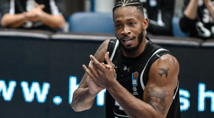 PARTIZAN ODIGRAO FANTASTIČNU UTAKMICU: Trento u drugoj četvrtini postigao samo 4 poena, Perkins odličan! (VIDEO)