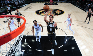 NBA: Hjustron i Atlanta slavili, sukob između Vola i Vestbruka! (VIDEO)