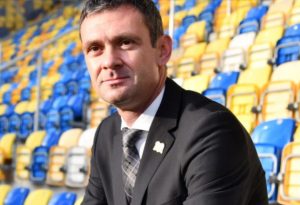 SELEKTOR ALEKSANDAR ROGIĆ ZA HOTSPORT: ‘Prelazak iz omladinskog u seniorski fudbal predstavlja najteži korak! Srbija je zemlja talentovanih igrača’