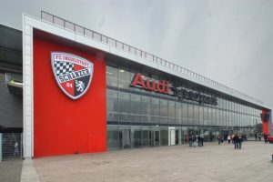 PA ŠTA SE OVDE DESILO: Golman postiže pogodak, potom totalni preokret i rapsodija emocija! (VIDEO)