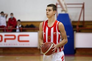 KRENUO OČEVIM STOPAMA: Sin Zvezdine legende rešio večiti derbi protiv Partizana