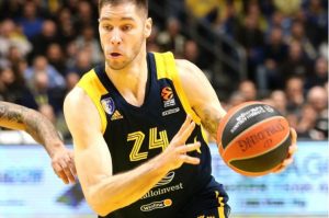 SRBIN NA IZLAZNIM VRATIMA: Stefan Jović napušta Himki?!