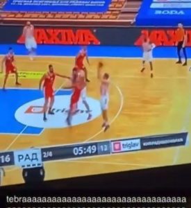 TOTALNI DELIRIJUM! Drugari Zvezdinog juniora u ekstazi proslavili njegove prve poene u seniorskoj karijeri! (VIDEO)