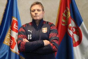DRAGAN STOJKOVIĆ PIKSI ZAVRNUO RUKAV: Vakcinisao se selektor Srbije! (FOTO)