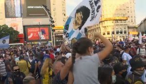MARADONA NIJE UMRO, UBILI SU GA: Sve se trese u Buenos Ajresu, tu je i Dijegova porodica! (VIDEO)