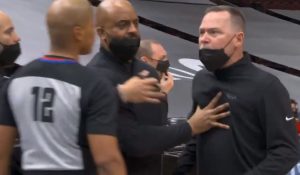 JOKIĆ DOBIJAO BATINE, MELOUN ULETEO NA TEREN: Očajno suđenje srpskom reprezentativcu! (VIDEO)