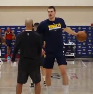 LEGENDA PISTONSA UPOZORAVA: „Ljudi ne shvataju koliko je Jokić jak“!