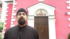 TO MOŽE SAMO KOD NAS: Navijači prebili sveštenika golmana i njegovu ženu!