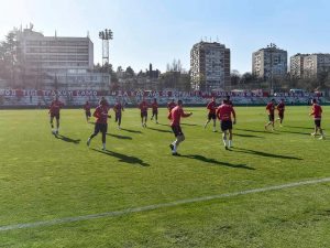 SPECIJALNO IZNENAĐENJE DELIJA ZA CRVENO-BELE: Evo šta su Zvezdini navijači imali da poruče Stankoviću i igračima pred derbi!