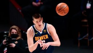 ZUBAC UDARIO JOKIĆA LAKTOM: Evo šta je srpski centar rekao!